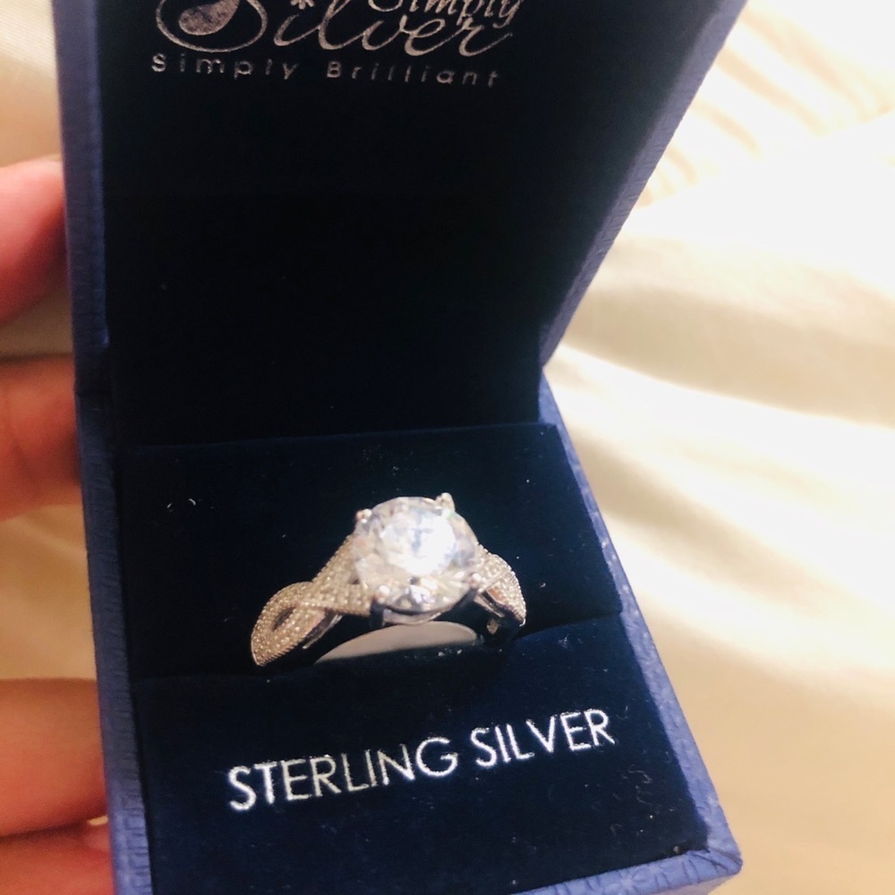 Simply Silver Simply Brilliant Ring Size 8 - Picture 1 of 6